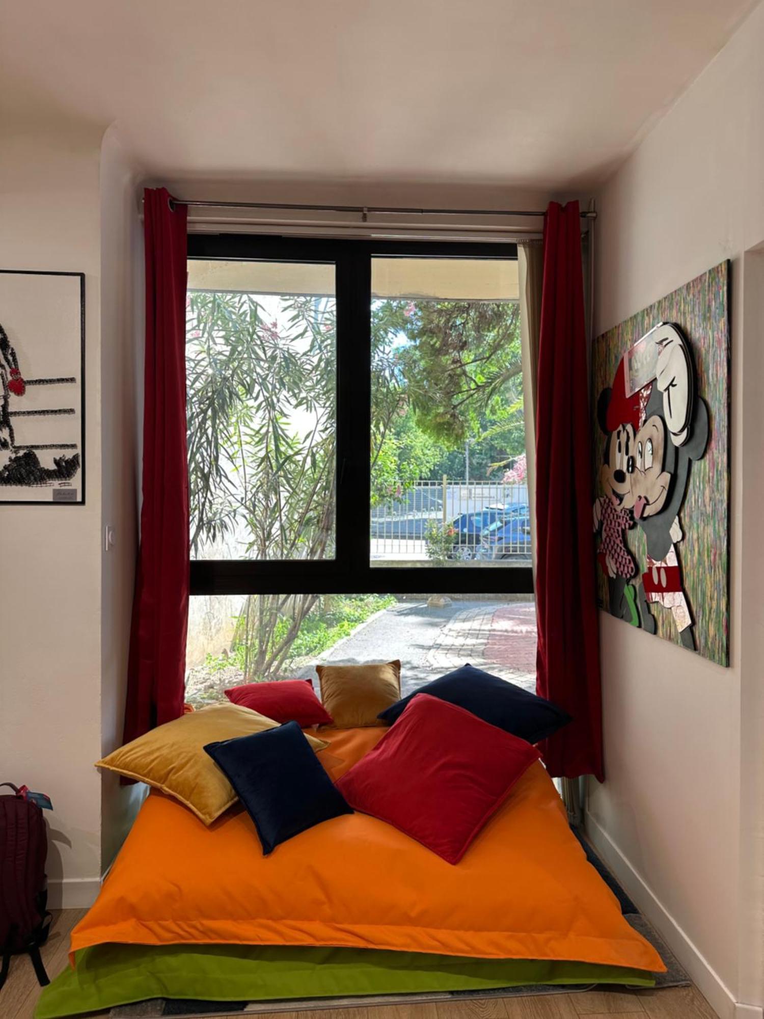 Pop Appart Appartement Artiste Configure En Galerie Dart A 200 M Du Centre Ville Avec Parking Prive Et Securise Gratuit Dans Copropriete 아비뇽 외부 사진